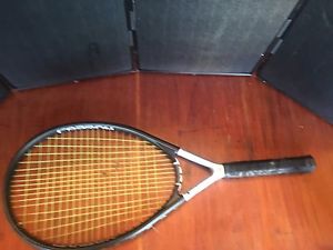 Gosen carbon-15  tennis racquet grip sz   4 3/8   in excellent condition  8.6 0z