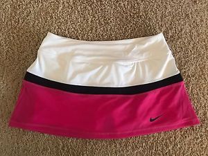 Nike Women's Court Tennis Skirt. Medium. White/ Fuschia. 620846-115
