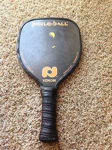 Venom Pickle ball paddle - Barely used.