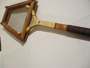 Spalding Pancho Gonzales Autograph Wood Tennis Racket Wooden