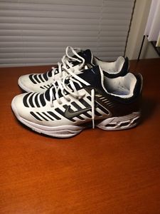 Original Nike Air Max Cage Tennis Shoes Sz 10 Barely Used