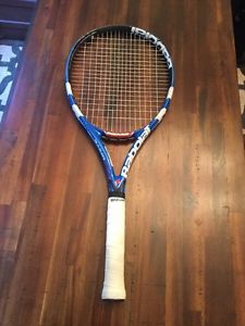 babolat pure drive tennis racket. 4 1/4 Grip