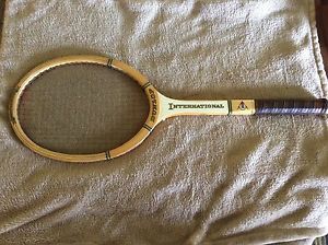 vintage dunlop tennis racket International L-4 3/8 936501 Canadian Ash Maple
