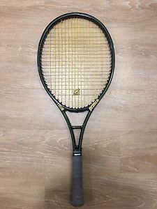 Prince Tour 700 Graphite Oversize Tennis Racquet. 4 3/8 FREE SHIPPING