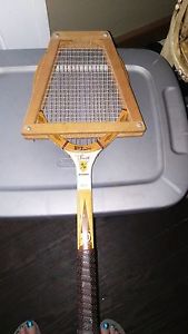 VINTAGE tennis racket Stan Smith Autographed  series