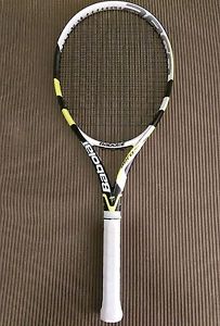 2010 Babolat Aeropro Team tennis racket 4 1/8 grip, new replacement grip!