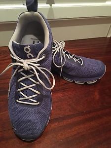 cloudsurfer purple european womens 9.5  tennis shoe
