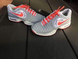 Nike Courtballistec 4.3 Size 9