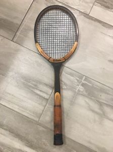 VINTAGE!!!Wilson Wooden Sporting Goods ADVANTAGE Tennis Racquet W/ Cover
