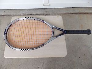 Gosen tennis raquet TRI pro Roots Gavun