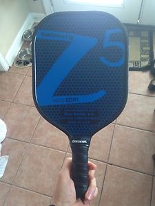 Onix Graphite, Z5 Pickleball Paddle, Wide Body Blue.  Lightly used in great cond