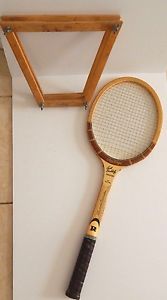 VINTAGE RAWLINGS " EARL BUCHHOLZ SIGNATURE " WOODEN TENNIS RACQUET M 4 5/8 NICE1