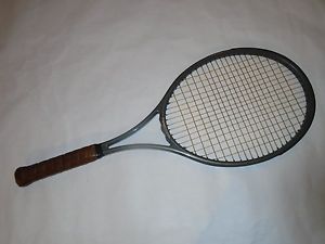 Wimbledon Traditional Pro Mid (98) Tennis Racquet. 4 3/8. 11.2 oz. Natural Gut.