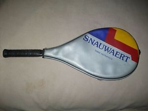 Snauwaert Special Mid Graphite Tennis Racquet