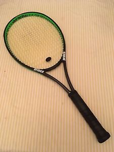 prince tour 100p - barely used - 4 1/2 Grip