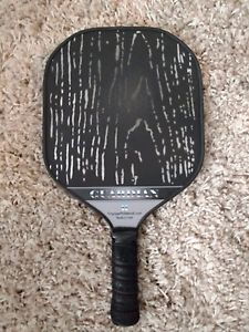 Engage Guardian ii 2 pickleball paddle, used EXCELLENT condition
