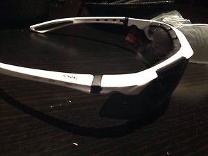 gafas de padel ovip blancas y negras dos modelos