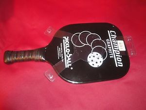 CHAMPION GRAPHITE PICKELBALL PADDLE  