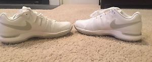 Brand New Women's Nike Zoom Vapor 9.5 Tour Tennis Sneakers Size 7.