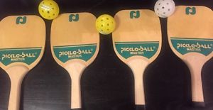 PICKLE-BALL Master Paddles (4)  & Ball (3)  Lot : NEW OLD STOCK (lot 1)
