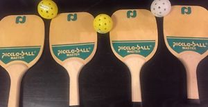 PICKLE-BALL Master Paddles (4)  & Ball (3)  Lot : NEW OLD STOCK (lot 1)