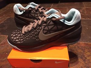 Nike Zoom Cage 2