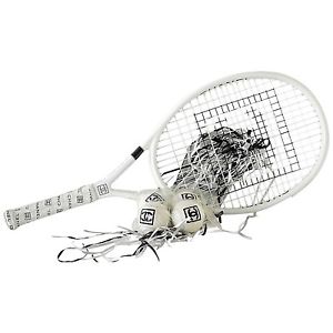 CHANEL Tennis Racquet Limited Edition 4 CHANEL tennis balls  new