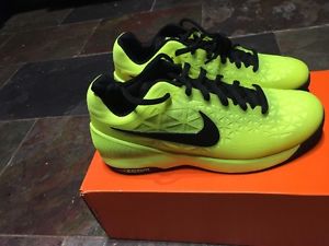 Nike Zoom Cage 2