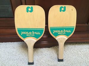 2 MASTER WOOD PICKLE BALL PADDLES