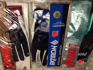 1 Penn Tourn Select +1 Penn Cabretta + 1 Ektelon Controller Racquetball Gloves