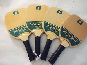 Pickle-Ball 4 Player  master paddles