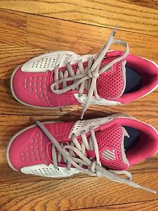 KSwiss Girls Tennis Shoes Pink/White Size 2.5