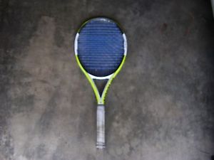 WILSON NCODE NSURGE MID PLUS TENNIS RACQUET 41/2