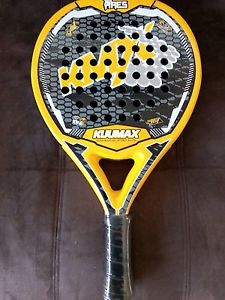 Pala de pádel Kuumax Ares Nueva