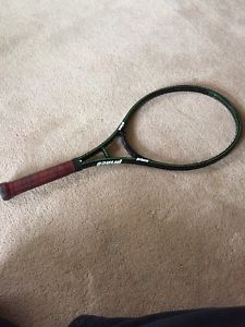 Prince graphite 107sq. Inches 4 3/8 Grip Size