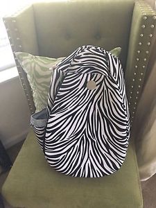 JETPAC LARGE SLING SHOULDER PACK TENNIS BAG ZEBRA LOTS OF STORAGE   NEW