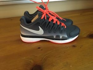 Nike Womens zoom vapor 9.5 tour size 6