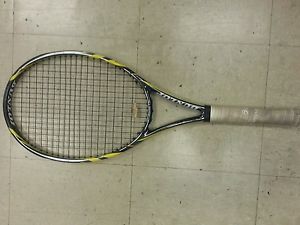Dunlop Biomimetic 500 Tour tennis Racquet great condition