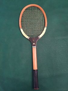Vintage NJ MAGNAN Corp. VICTOR Wooden Racquet
