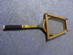 #^c VINTAGE Wilson Maureen Gonnelly  Wooden Tennis Racket Collectable