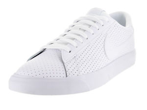 Nike Men's Tennis Classic AC Tennis Shoe